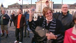 Záznam z mítingu. Pokračovanie revolúcie?