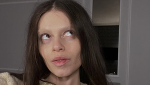 Čo je to za módu?! Vybielené obočie predviedla aj princezná z českej rozprávky, hotová Wednesday!