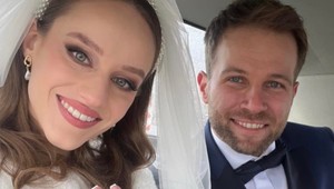 Tomáš Bezdeda je v chomúte! Prvé VIDEO mladomanželov