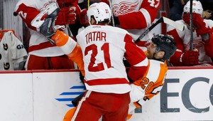 Dvojbodoví Tatar s Marinčinom, Washington v play-off