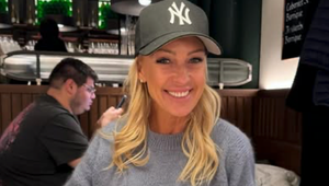 Srdiečka a veľavravné gestá: Zuzana Belohorcová opäť žiari po boku neznámeho muža!