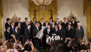 Obama vítal šampiónov z Pittsburghu, v Bielom dome aj Šatan