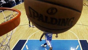 Cleveland suverénne do finále Východnej konferencie