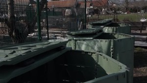 Problém so separovaním. Obec rozdelili kompostéry a kontajnery na bio odpad