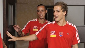 Slováci v Senci kompletní, Sapara s Vittekom bez ťažkostí