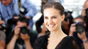 Tá je roztomilá! Natalie Portman vyrazila s dcérkou na vychádzku