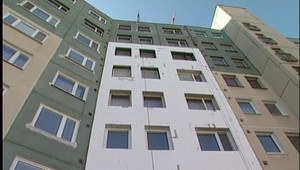 Spadol z ôsmeho poschodia, ale je fit