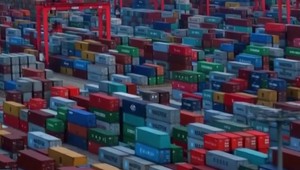 Slovensko hľadá cesty ako pomôcť podnikom. Štátna kasa je prázdna a požičať si je drahšie ako bolo predtým