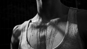 6 známych mýtov spojených s výberom parfumu