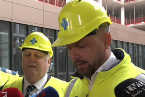 Tlačová beseda: Kontrola na stavbe nemocnice