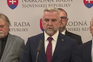 Tlačová beseda strany Smer-SD o koaličnej kríze