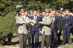 Pietny akt kladenia vencov pri príležitosti výročia Karpatsko-duklianskej operácie