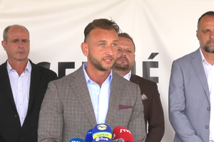 Tlačová beseda ministra Eštoka: Pomoc po veternej smršti