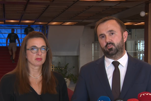 Tlačová beseda strany PS: Chaos okolo 15. septembra
