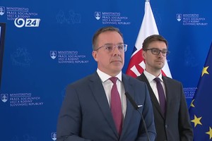 Tlačová beseda ministra práce Erika Tomáša o rozpočte a sociálnej oblasti