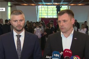 Tlačová beseda Tomáša Tarabu a Petra Slyška o budúcnosti