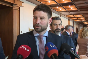 Tlačová beseda strany PS o aktuálnej politickej situácii