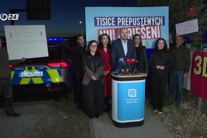 Tlačová beseda PS: Fico pripravuje ľudí o prácu