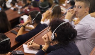 Minister Drucker privítal spustenie prijímacích skúšok na FIIT STU