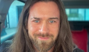 FOTO: Henrik z Mama, ožeň ma prišiel o svoju hustú HRIVU: Nebudete veriť, že to je on!