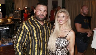 Poriadne studená sprcha pred Vianocami: VIDEO Karlosa Vémolu, ktorého policajti odviedli z domu v putách! V hre sú drogy...