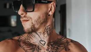 Nádor v krku! Český spevák si myslel, že má výrazný ohryzok, lekár ho vyviedol z omylu!
