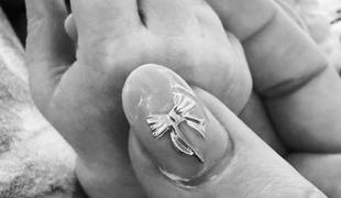 Strach hviezdnej speváčky (44): Predčasný pôrod a bábätko na JIS!