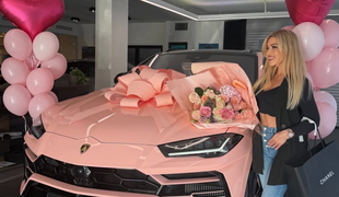 Nedávno dostala Dominika od priateľa Lamborghini, už ho aj nabúrala! Potom prišla jeho reakcia!