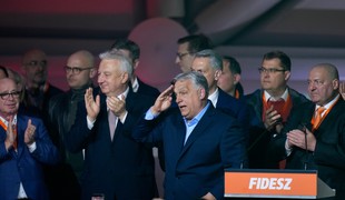 Orbán po voľbách ponúkol post šéfa Fideszu a vzdáva sa poslanecnkého madnátu
