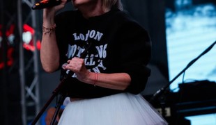 Česká speváčka vystrašila fanúšikov: Kolaps priamo na známom festivale!