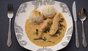 Kuracie prsia s omáčkou so špenátom a sušenými paradajkami