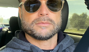 Srdcervúca dráma! Známy herec usmrtil susedom psíka, verzie o nehode sa líšia!