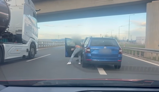 Agresor z českej diaľnice mal útočiť už v minulosti: V ohrozenom aute boli tiež deti