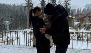 Slovenský spevák sa stal po 50-ke OTCOM! Mamičkou je jeho o 24 rokov mladšia partnerka