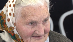 Motyku nepustí z ruky a fandí športovým zápasom: Pani Pavlína z Gbelian oslávila 100 rokov