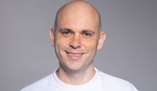 TANTRICKÝ masér v Mama, ožeň ma: Tomáš detailne ukázal, ako ženám prináša nehu!