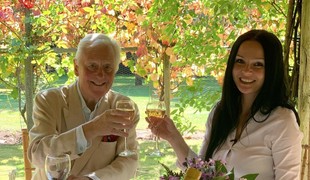 Anglický boháč (79) si hľadá ženu. Ročne jej zaplatí vyše 50-tisíc eur, ale má to háčik