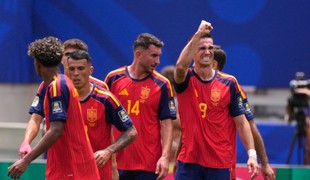 Favoriti zo Španielska tesne zdolali vyžmýkané Belgicko, čakajú ich Francúzi