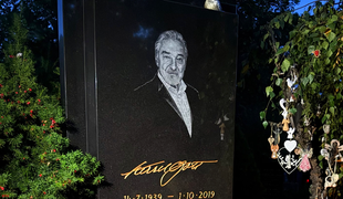 Sedem rokov od skonu Karla Gotta (†80): Na jeho hrobe pribudlo veľké PREKVAPENIE pre fanúšikov!