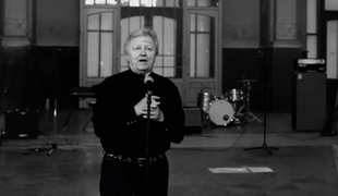 Česká legenda ruší koncerty, VIDEO vyvolalo veľké obavy o jeho zdravie! Dokáže sa ešte vrátiť?