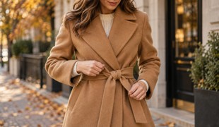Opasok na kabáte vám visí neforemne? Tento elegantný uzol vytvoríte za pár sekúnd a vyzerá štýlovo!