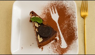 Cheesecake s flambovaným ovocím