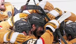 Rekordná noc vo VEGAS a šialenstvo, aké nemá v NHL obdobu