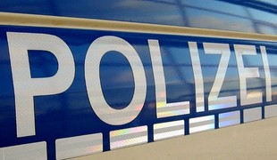 Polícia v Rakúsku objavila v stene domu zamurované telo ženy
