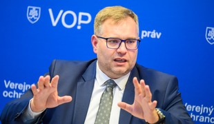 Ombudsman žiada zmenu: Pacient nemá behať po ambulanciách so zoznamom v ruke