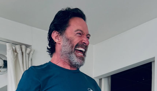 Hviezdny herecký fešák priznal: Na pódiu som sa pred ľuďmi POMOČIL do nohavíc!