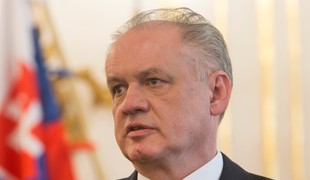 Exprezident Kiska mal nehodu. Na lesnej ceste spadol na bicykli