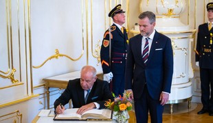 Maďarský prezident podpísal novelu ústavného dodatku, ktorý ukončil jeho funkčné obdobie