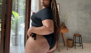 Mínus 27 kíl! Speváčka ohúrila v trblietavých minišatách!