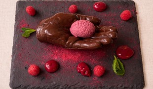 Čokoládová ruka a malinový mozog